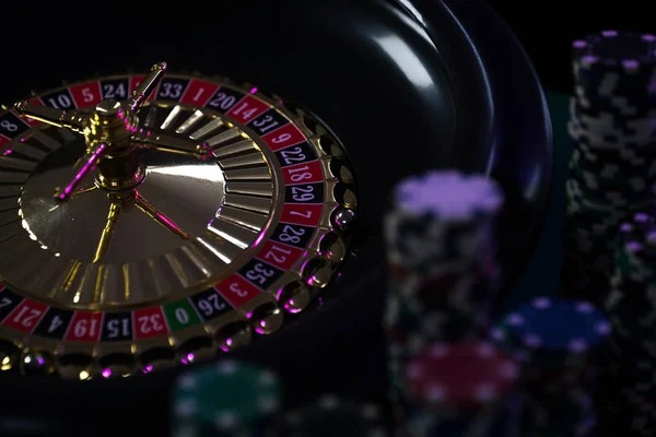 lk7k-এর লাইভ রেসিং স্টুডিও - Teen Patti এবং Andar Bahar গেম চলছে